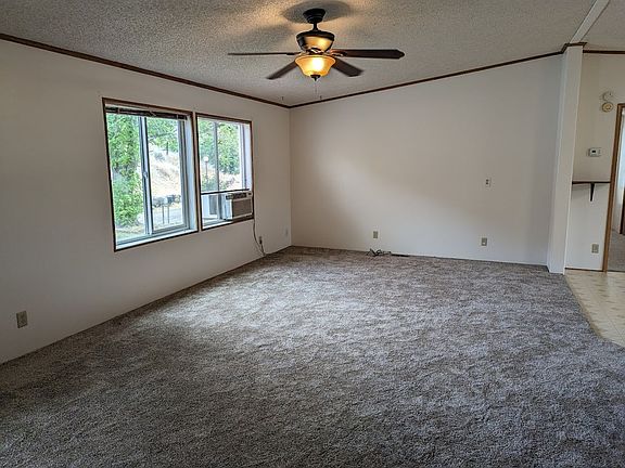2nd image of 4922 Spring View Ln