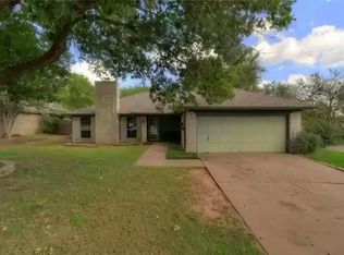 1109 Karen Ct, Benbrook, TX 76126