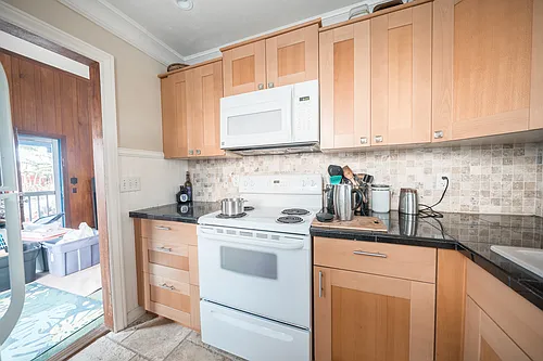 168 Elder Ave Photo 1