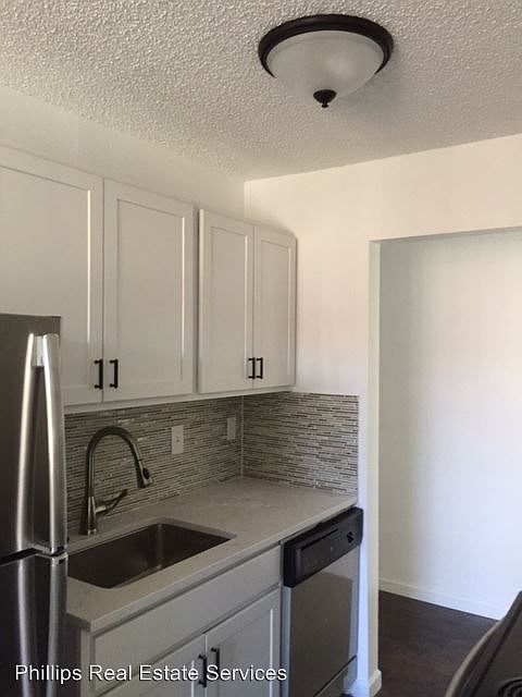 1st image of 421 Bellevue Ave E APT 303