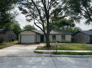 3203 Daniel Dr, Arlington, TX 76014