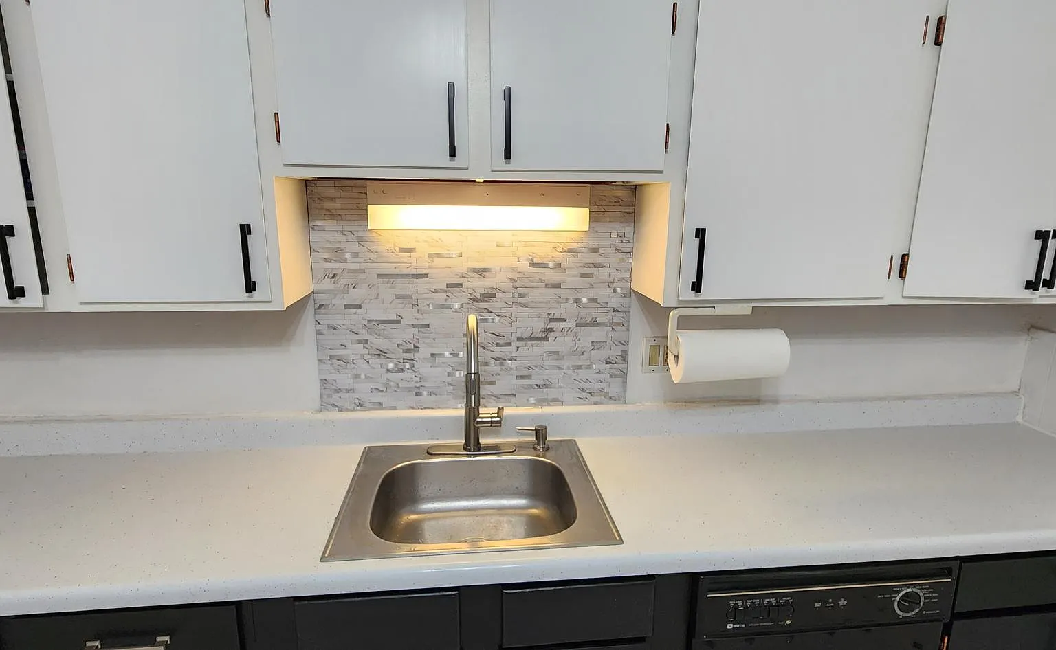 2 bed, 1250 sqft, $1,325 — Photo 3