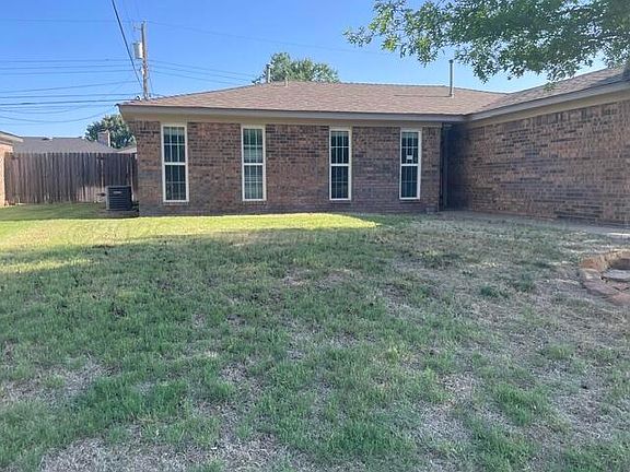 2nd image of 1124 Trinchera Dr