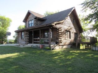 17153 Rock Rd, Monticello, IA 52310