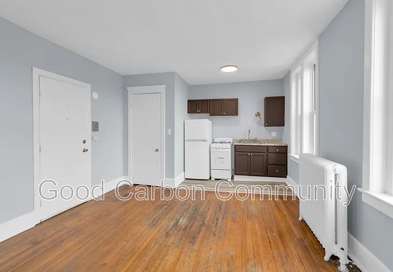 131 Allen St #15 — Photo 3