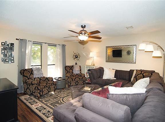4th image of 13217 Briar Hollow Dr