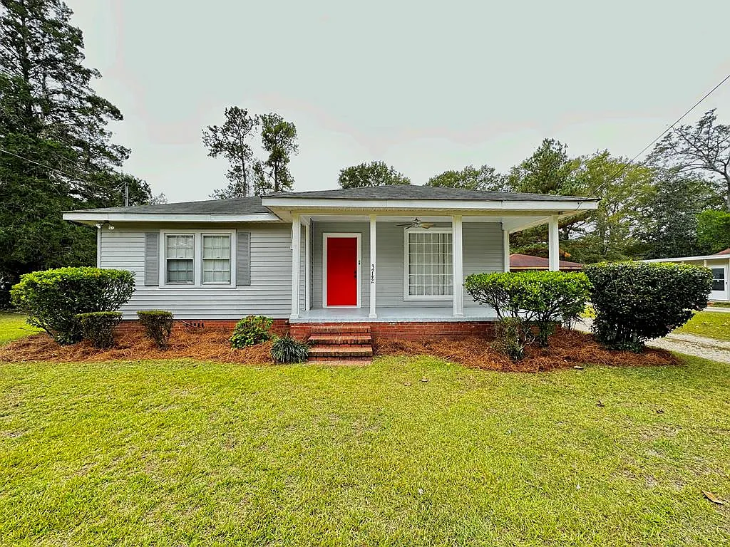 3742 Woodland Dr photo 1