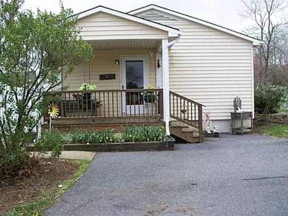 3rd image of 84 Crawford Dr