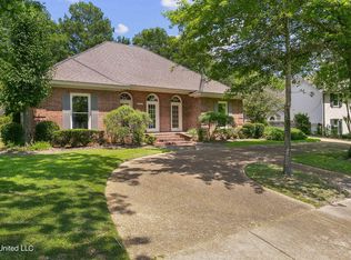 203 Hillside St, Ridgeland, MS 39157