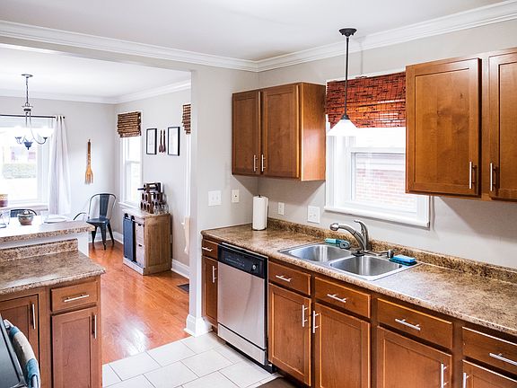 5th image of 3547 Madison Park Ave