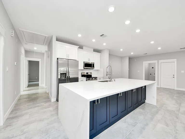 1307 Laskey St — Photo 18