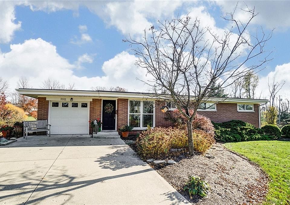 1st image of 3911 Gardenview Dr