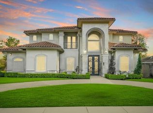 9761 Westview Dr, Houston, TX 77055