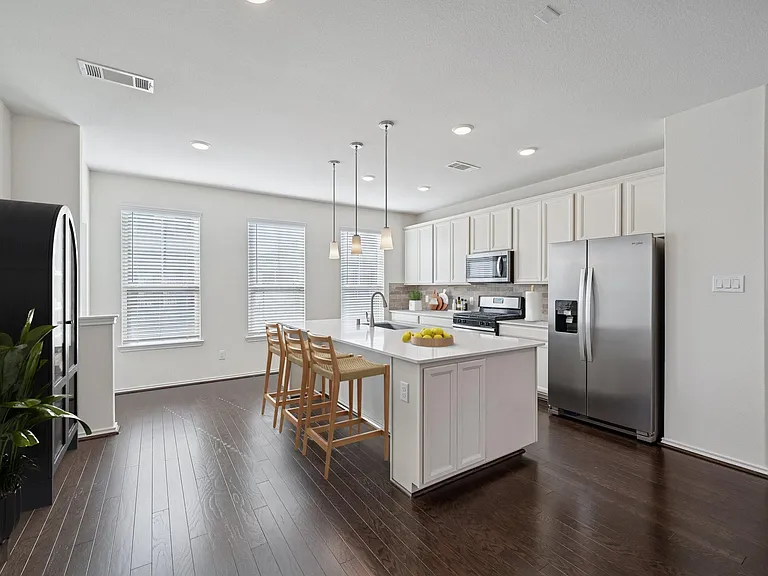 8604 Hollyoaks Creek Ln — Photo 3