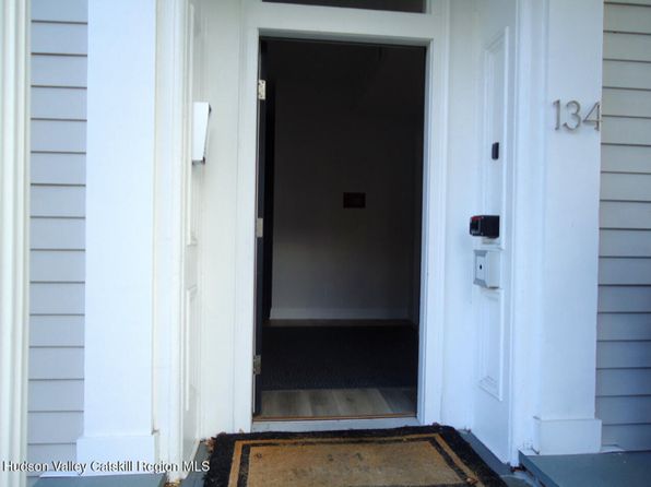 134 Warren St APT 1
