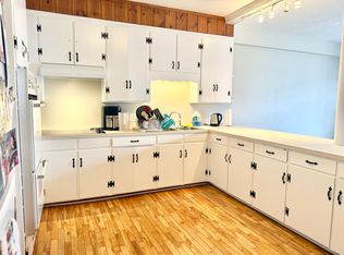 366 Main St #3, Yarmouth, ME 04096