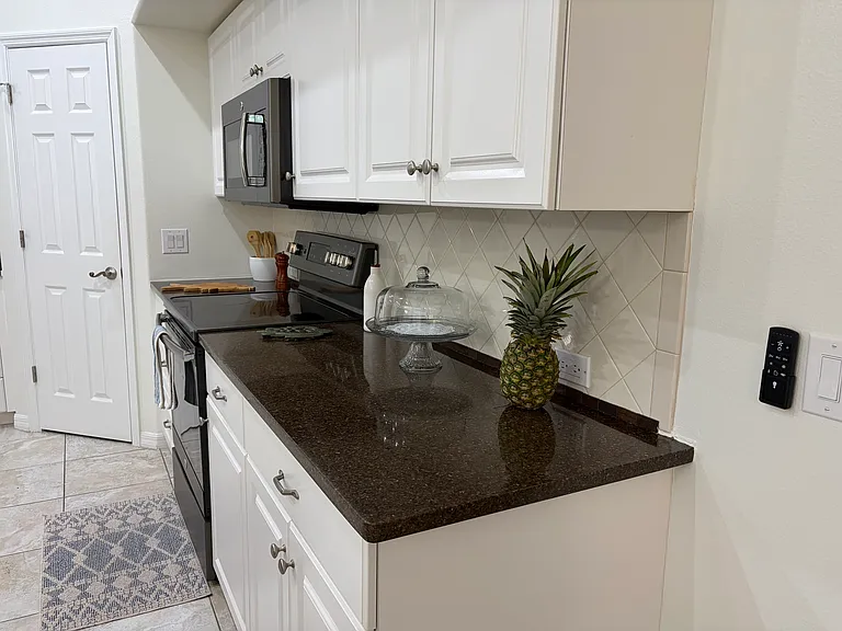4749 Acorn Cir — Photo 12