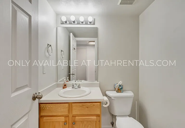 1328 S 1550 E — Photo 6