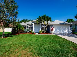 330 21st Ct SW, Vero Beach, FL 32962