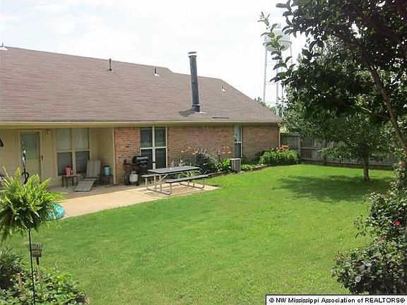 5th image of 10134 Oak Leaf Dr