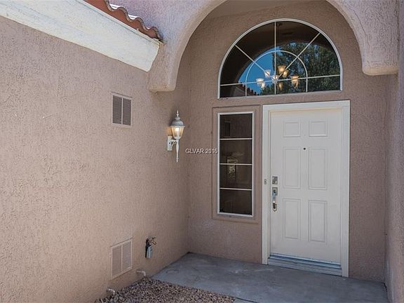 5th image of 2509 Desert Glen Dr