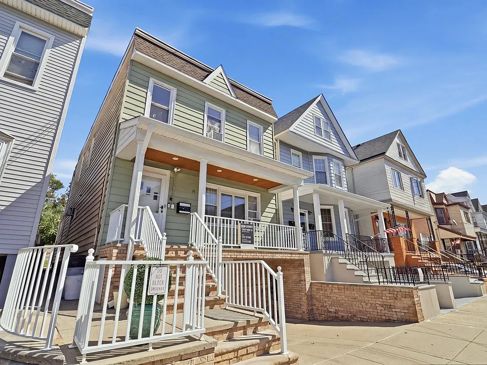 95 W 15th St #2