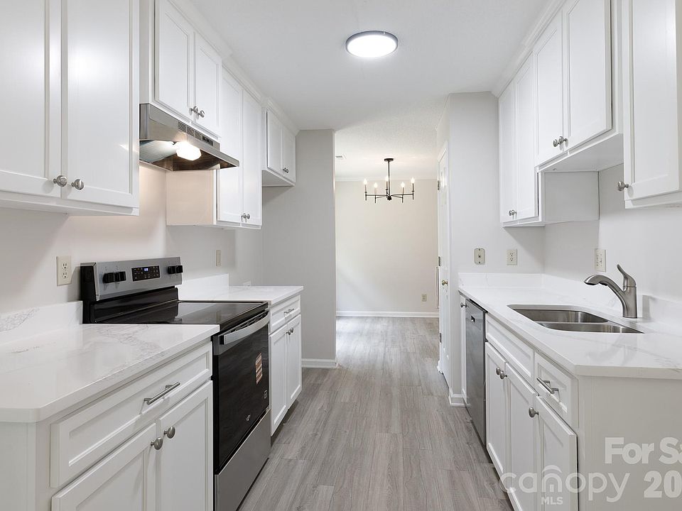 1st image of 1108 Ebinport Rd
