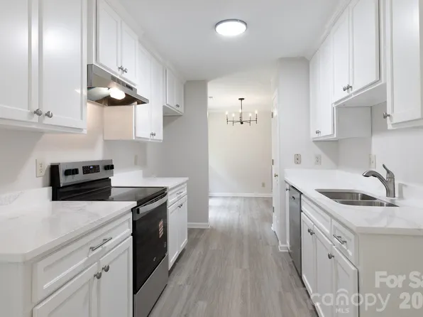1108 Ebinport Rd, Rock Hill, SC 29732