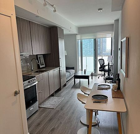 4th image of 4130 Parkside Village Dr #1007