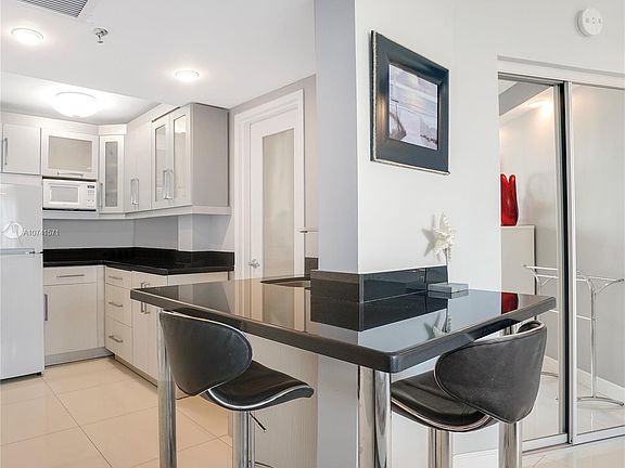 5th image of 5445 Collins Ave APT 519