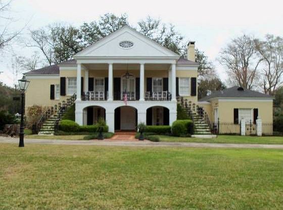 1st image of 303 E Delwood Dr