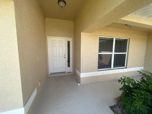 2nd image of 2593 Surfside Blvd