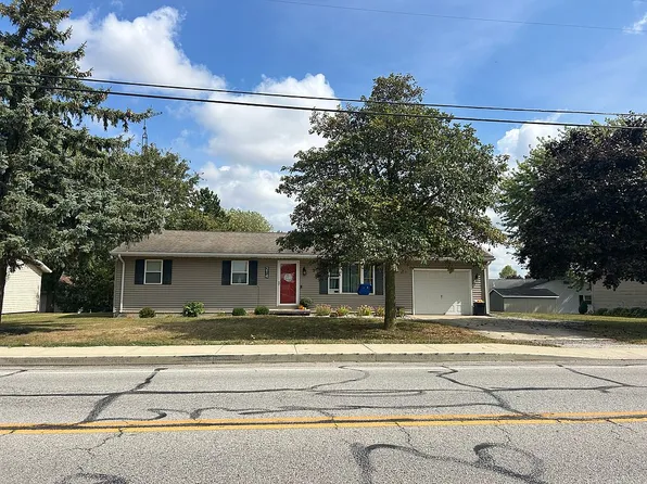 214 S Main St, Botkins, OH 45306