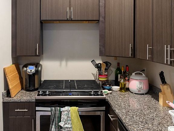 4th image of 712 4th St SE #710
