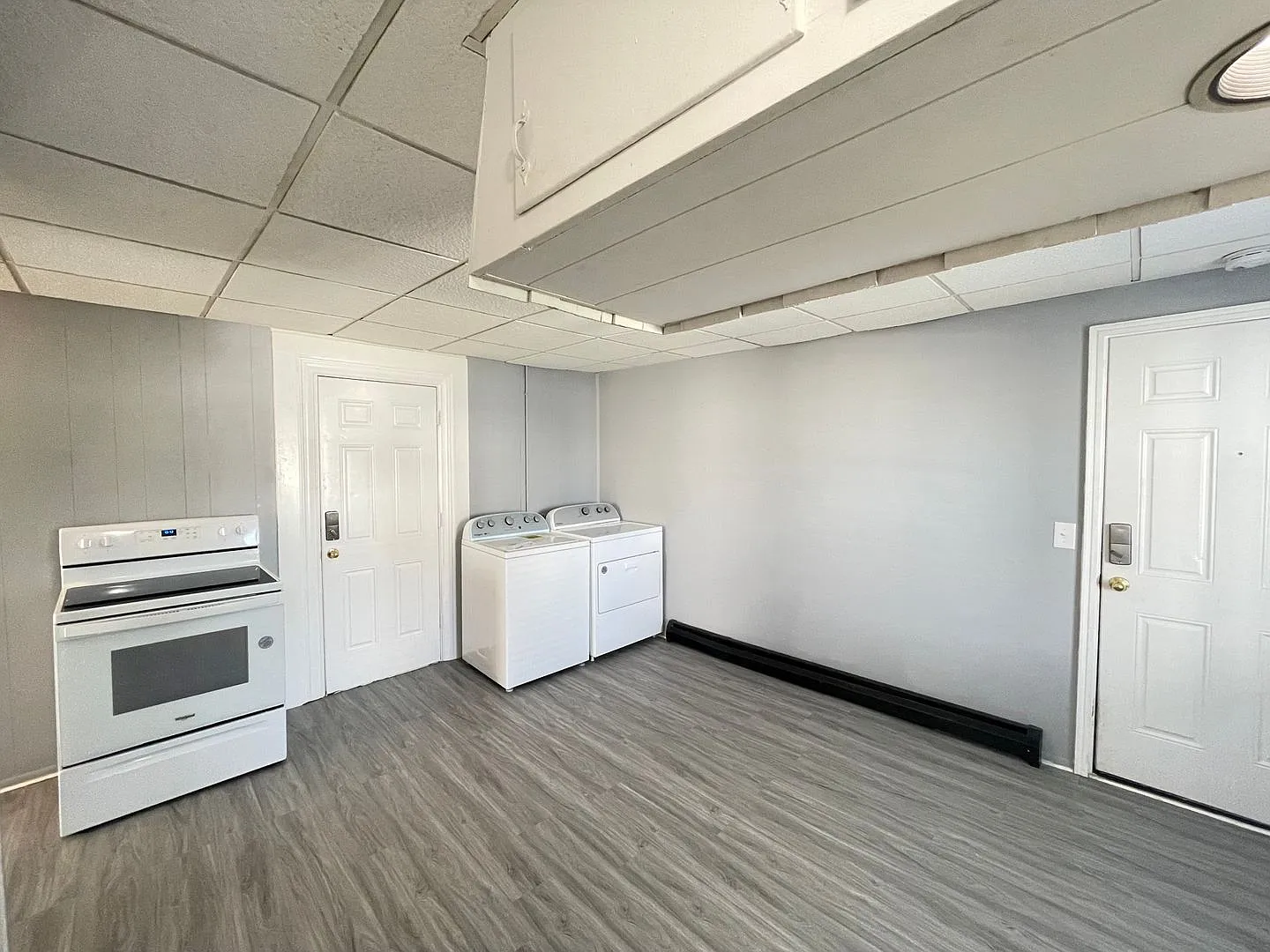 2 bed, 1.0 bath, 700 sqft, $1,695 — Photo 3
