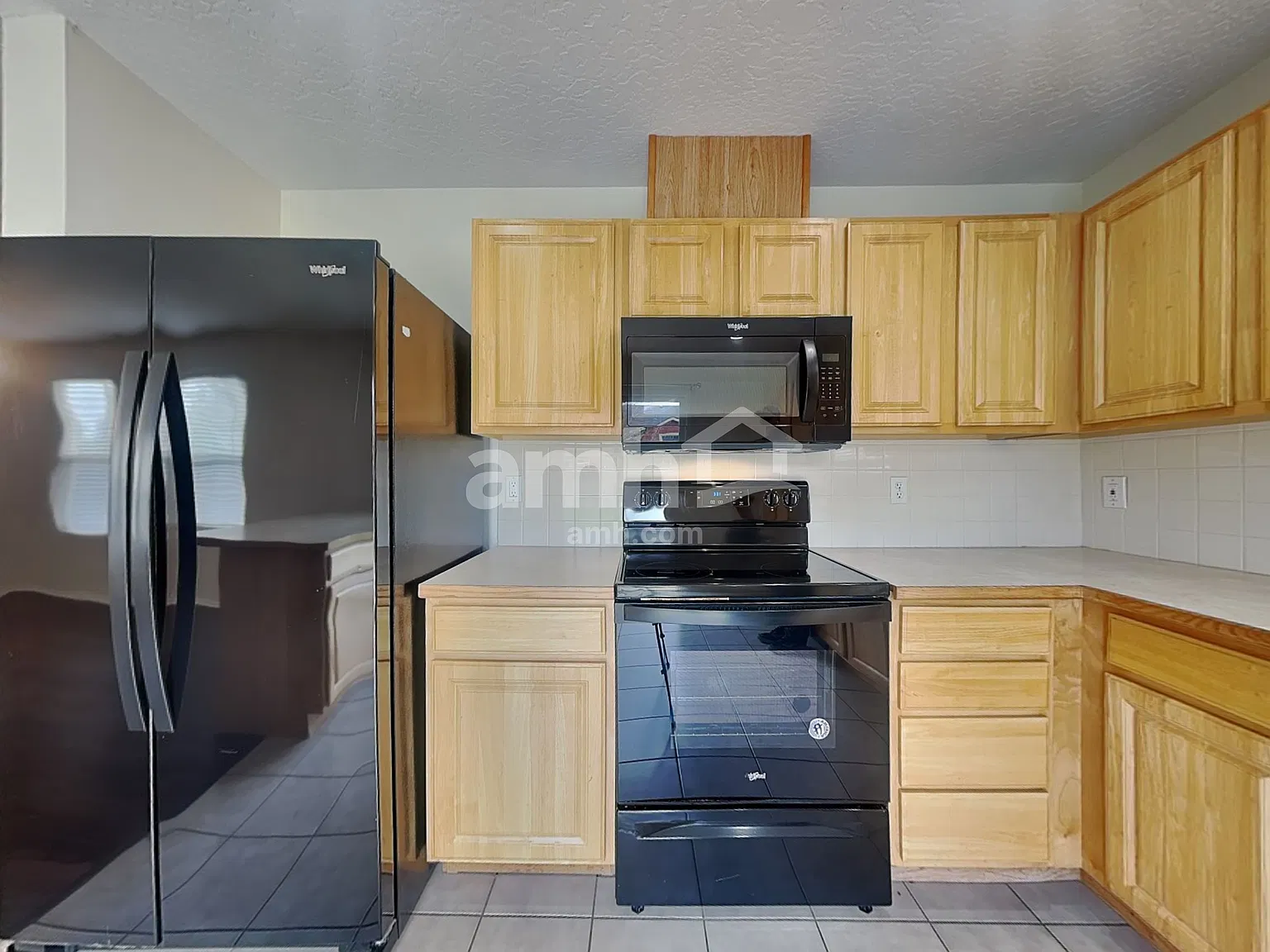 3 bed, 2.5 bath, 1560 sqft, $2,400 — Photo 3