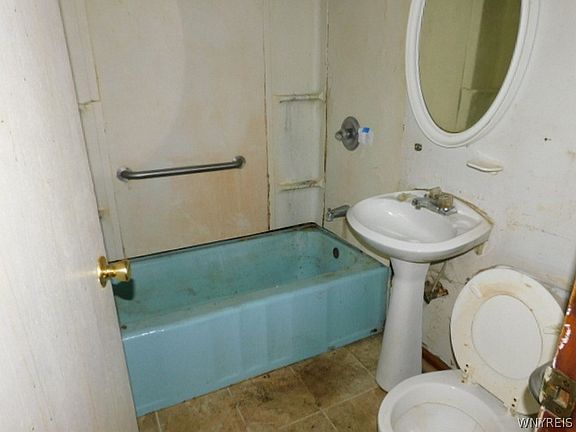 5th image of 1561 Tuscarora Rd