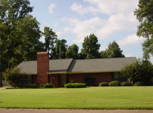 549 Anne Stokes Rd, Greenville, MS 38701