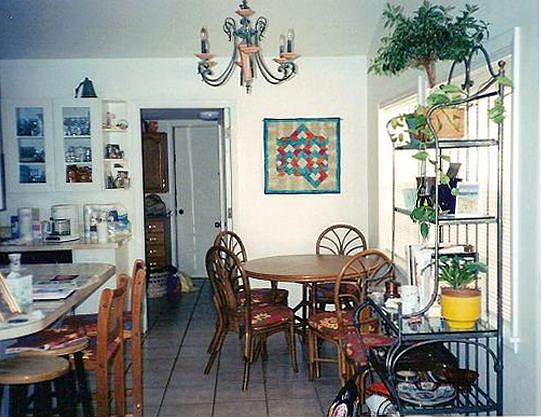 NEW APPLIANCES, INSIDE UTILITY,BREAKFAST BAR