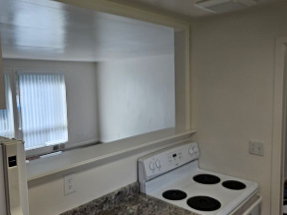5th image of 1003 Birch Ave