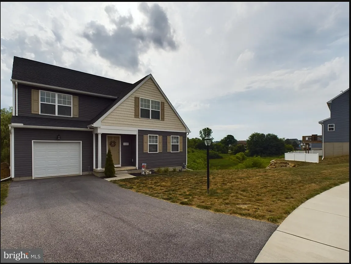 3 bed, 1553 sqft, $2,700 — Photo 3