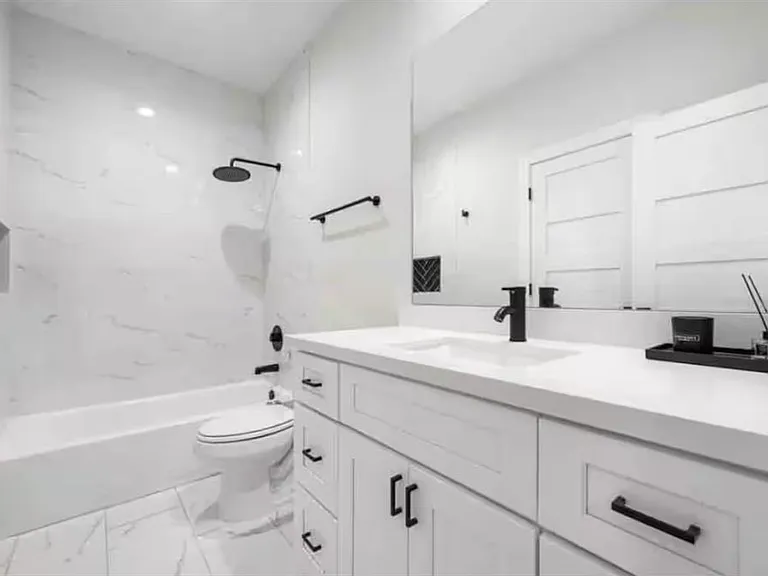 3610 Dreyfus St #A — Photo 17