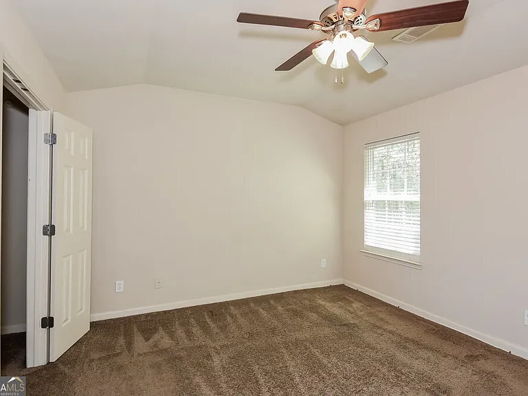 5013 Amethyst Dr — Photo 9