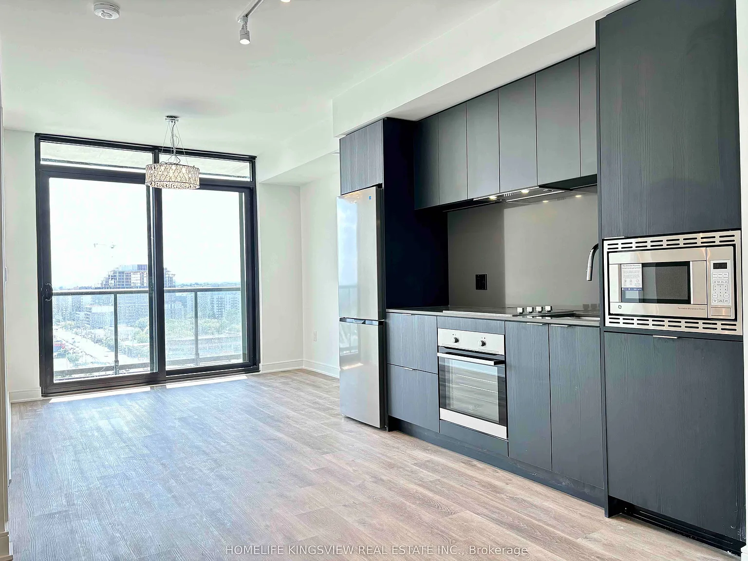 3 bed, $2,600 — Photo 4