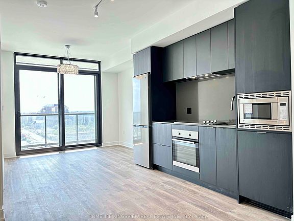 4th image of 86 Dundas St E #1518