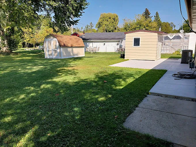 3 bed, 864 sqft, $1,625 — Photo 3