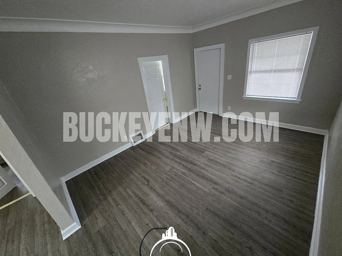 2 Bedroom House — Photo 2