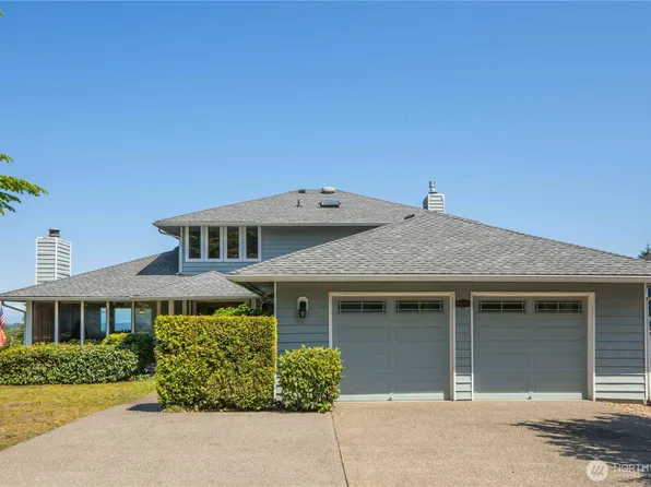 8082 Daniel Place NW, Silverdale, WA 98383