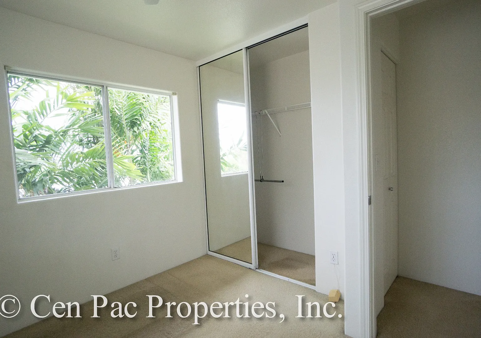 2 Bed/2 Bath/ 2 Parking Stalls - Close to Waikele Shopping Center and Bus Line — Photo 3