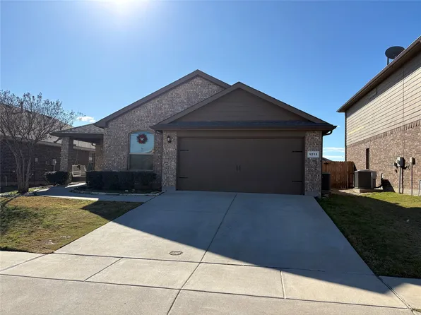 1213 Walnut Cliff Ct, Fort Worth, TX 76179